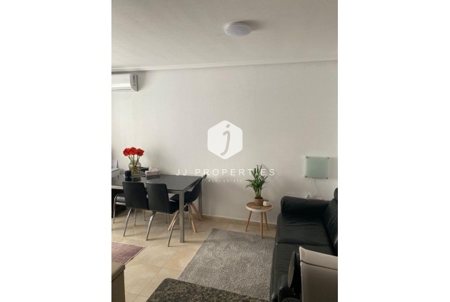 Segunda mano - Apartamento / piso -
Torrevieja