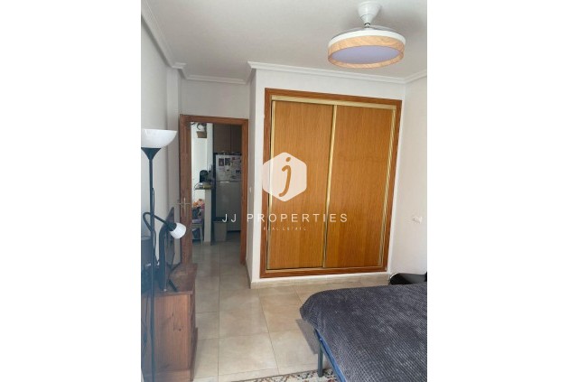 Segunda mano - Apartamento / piso -
Torrevieja