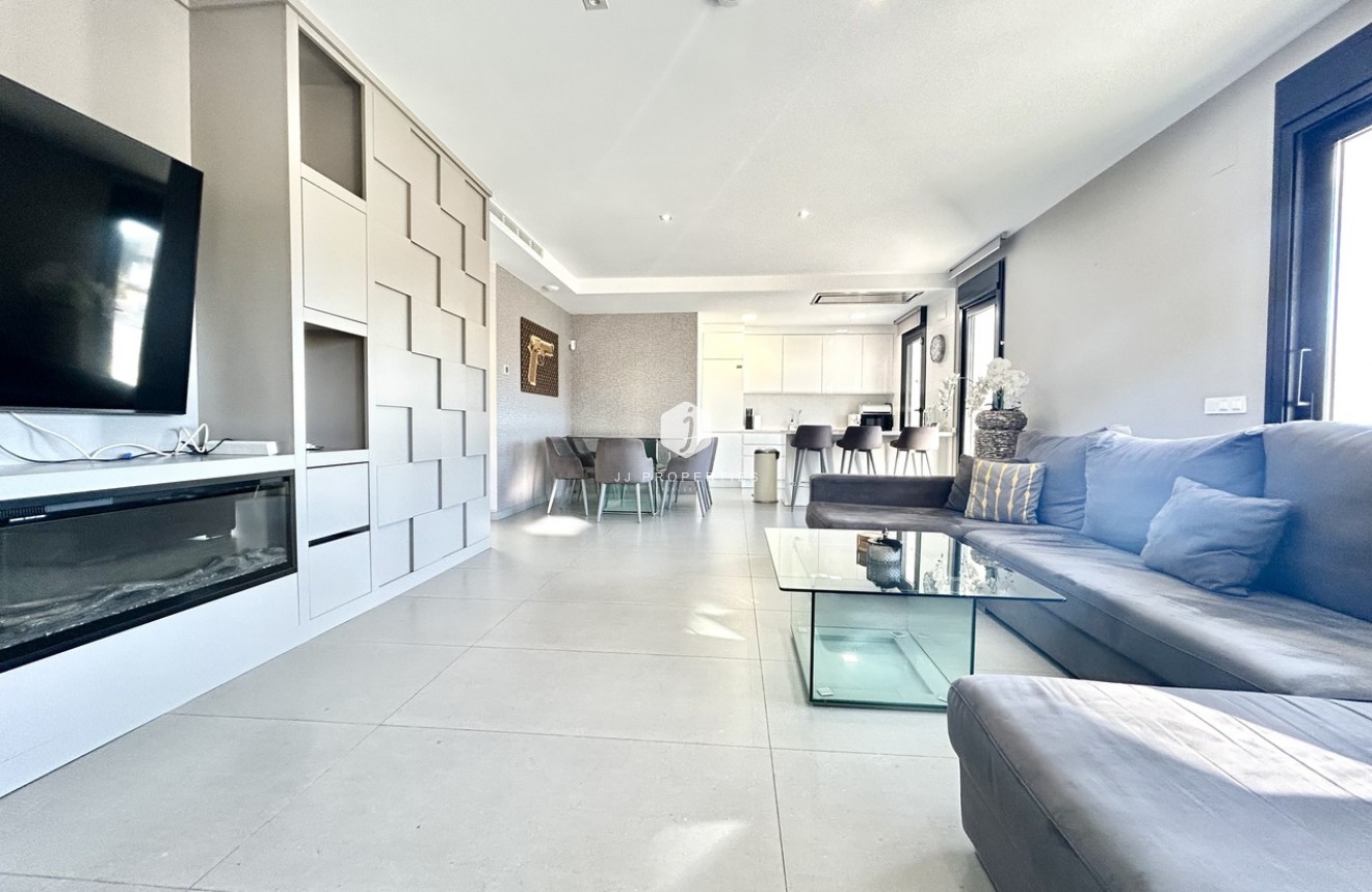 Resale - Villa -
Los Balcones - Costa Blanca