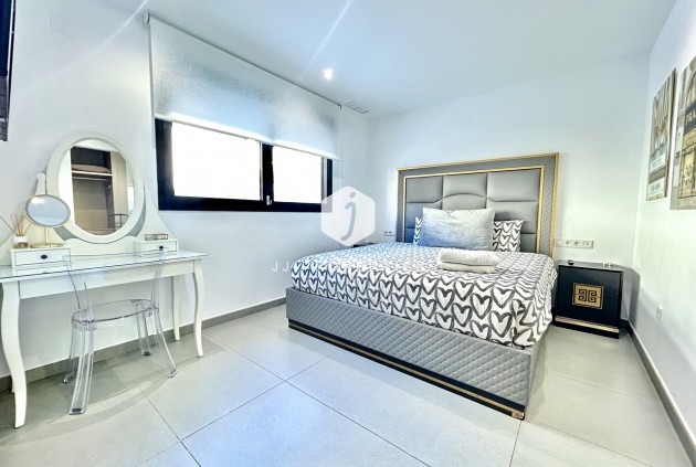 Resale - Villa -
Los Balcones - Costa Blanca