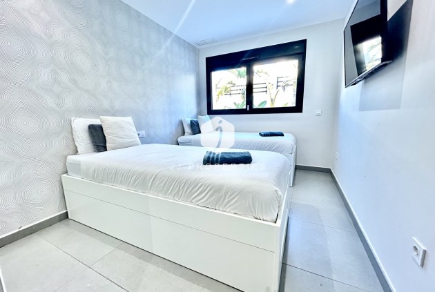 Resale - Villa -
Los Balcones - Costa Blanca