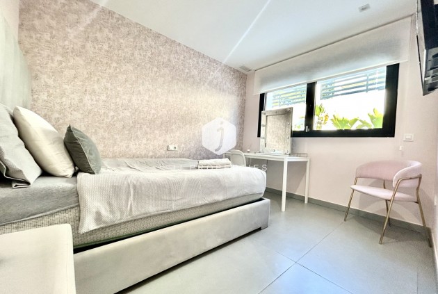 Resale - Villa -
Los Balcones - Costa Blanca