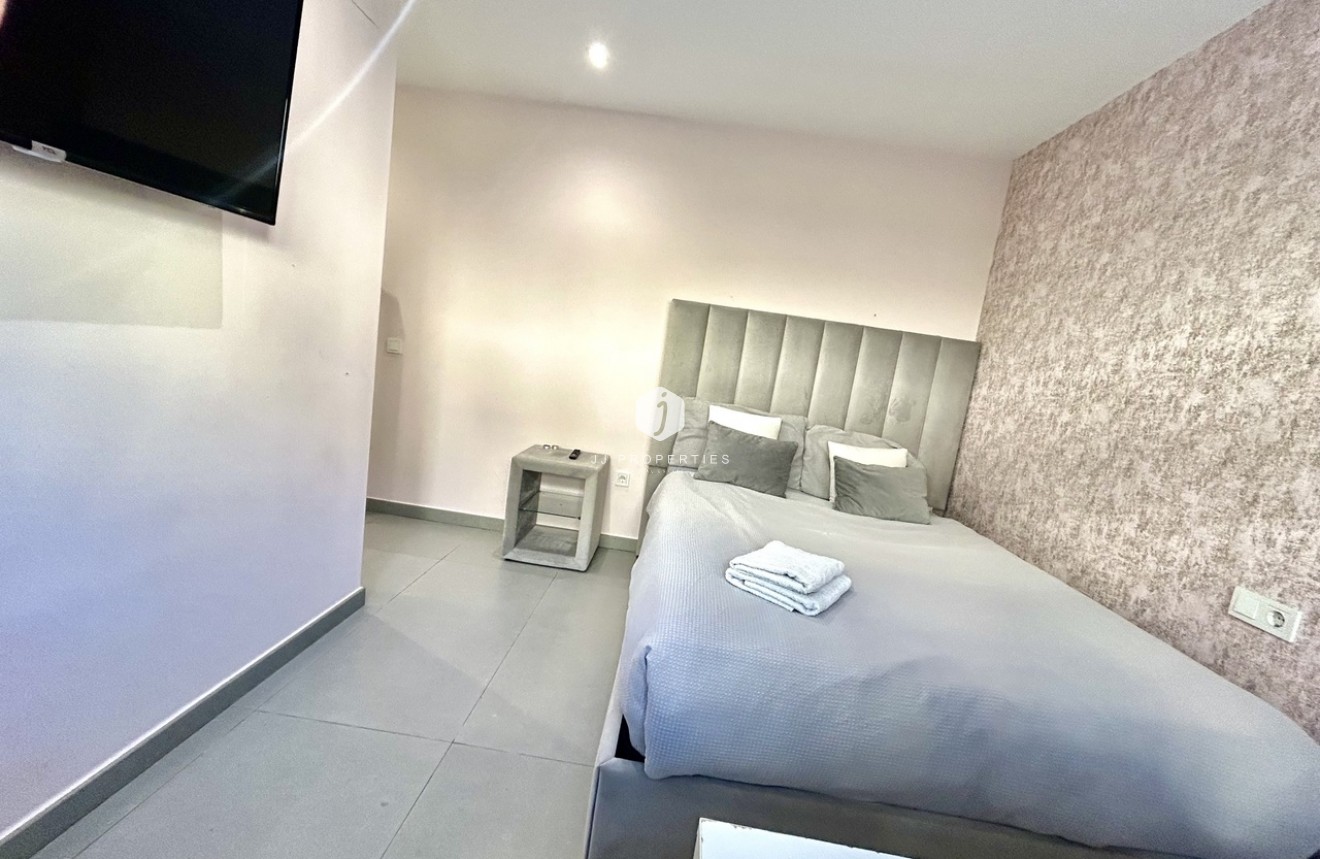 Resale - Villa -
Los Balcones - Costa Blanca