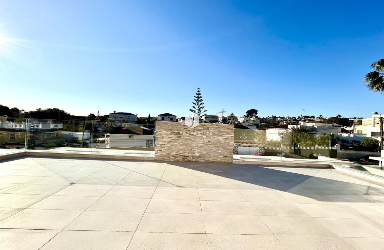 Resale - Villa -
Los Balcones - Costa Blanca