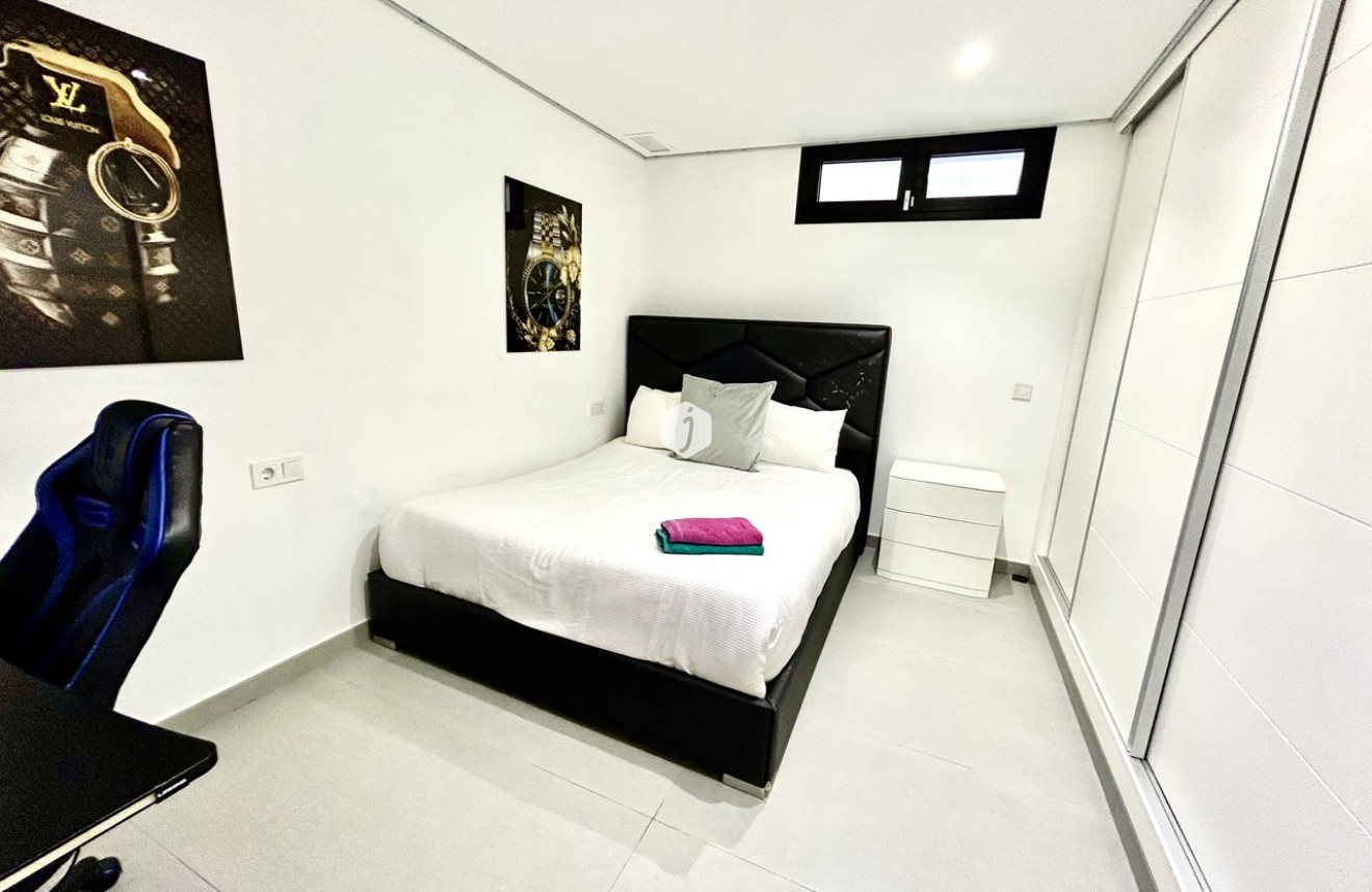 Resale - Villa -
Los Balcones - Costa Blanca