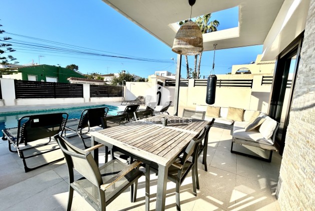 Resale - Villa -
Los Balcones - Costa Blanca
