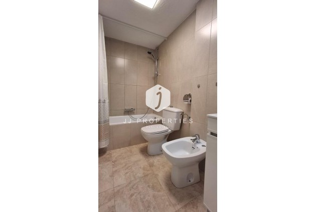 Aus zweiter Hand - Wohnung -
Torrevieja - La Mata Pueblo