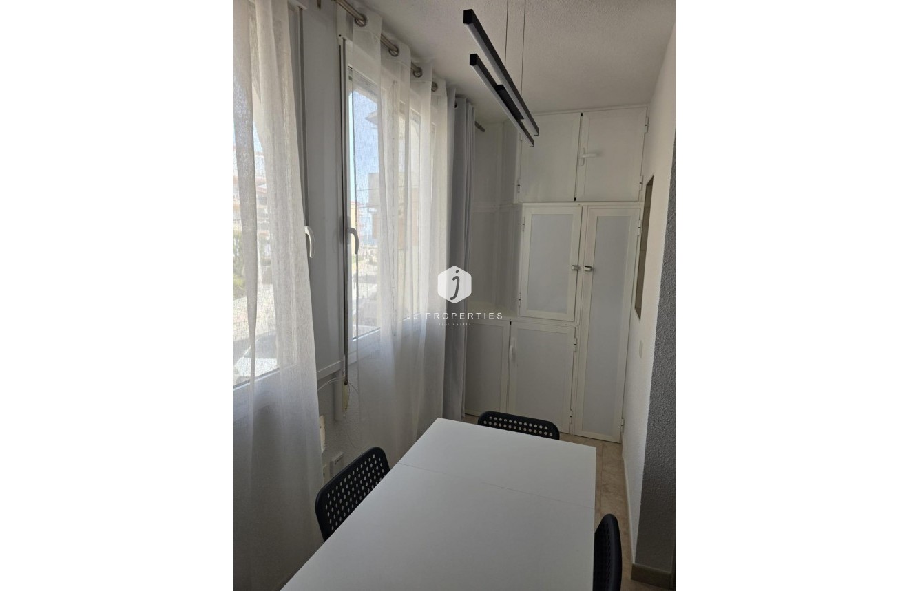 Aus zweiter Hand - Wohnung -
Torrevieja - La Mata Pueblo