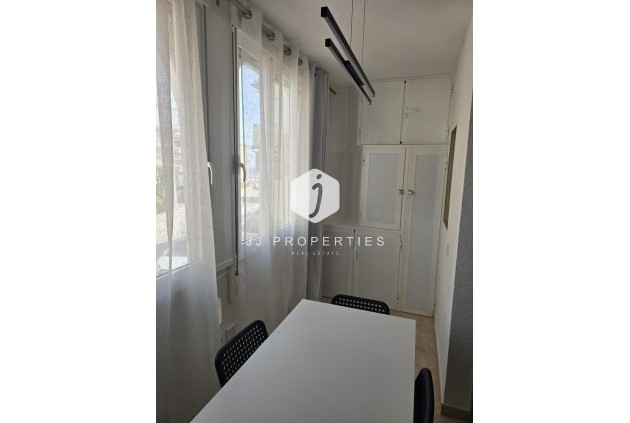 Aus zweiter Hand - Wohnung -
Torrevieja - La Mata Pueblo