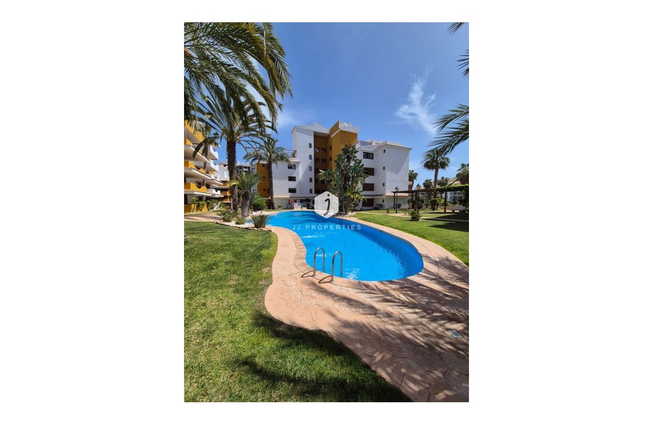 Resale - Apartment / flat -
Punta Prima - Costa Blanca