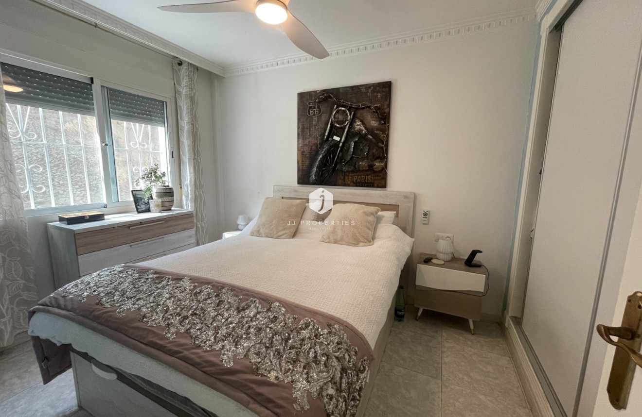 Resale - Villa -
San Fulgencio - Costa Blanca