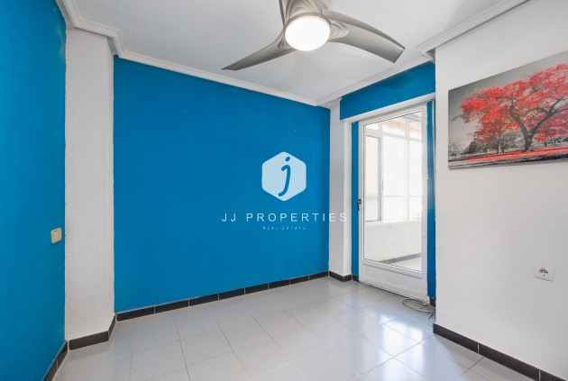 Resale - Apartment / flat -
Torrevieja - Costa Blanca