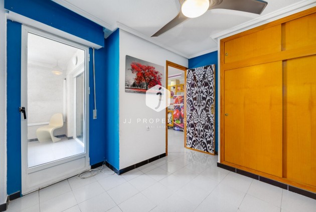 Resale - Apartment / flat -
Torrevieja - Costa Blanca