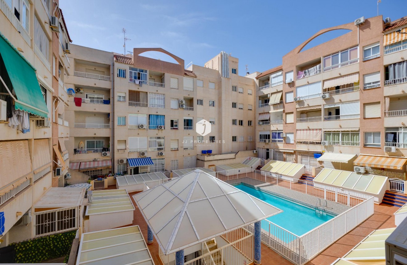 Resale - Apartment / flat -
Torrevieja - Costa Blanca