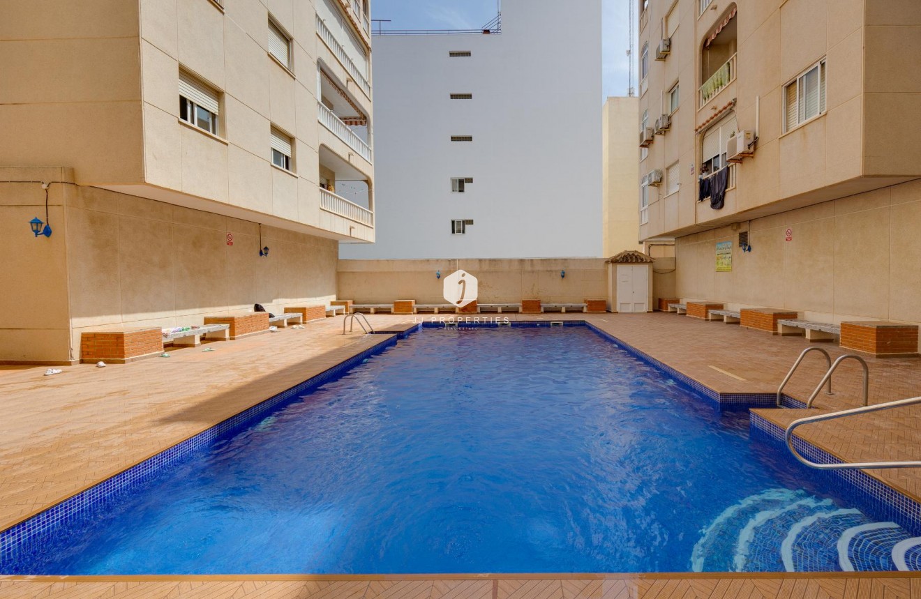 Resale - Apartment / flat -
Torrevieja - Costa Blanca