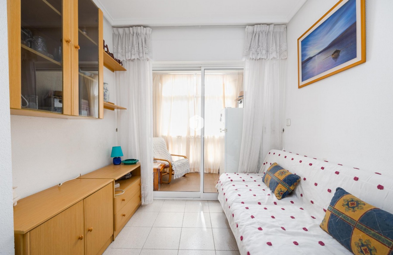 Resale - Apartment / flat -
Torrevieja - Costa Blanca