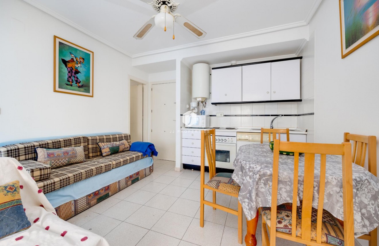 Resale - Apartment / flat -
Torrevieja - Costa Blanca