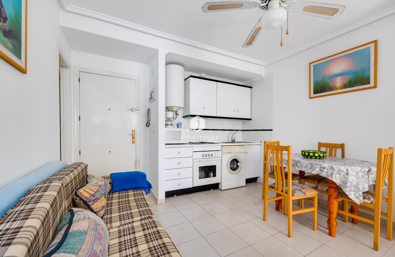 Resale - Apartment / flat -
Torrevieja - Costa Blanca