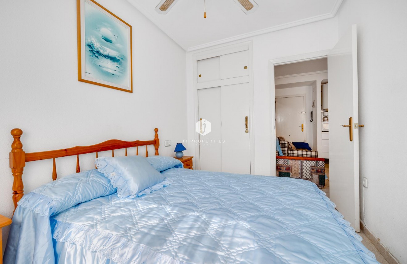 Resale - Apartment / flat -
Torrevieja - Costa Blanca