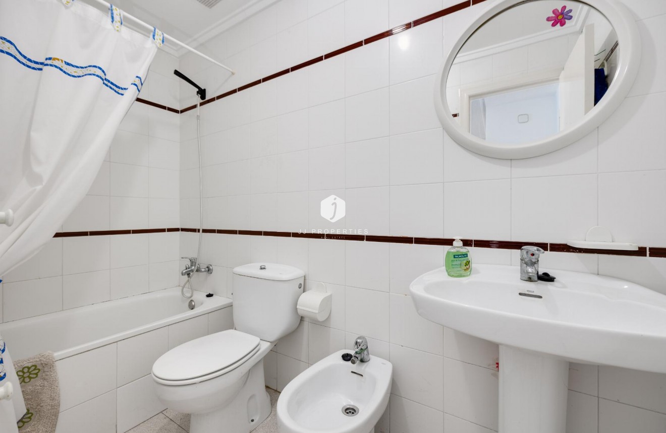 Resale - Apartment / flat -
Torrevieja - Costa Blanca