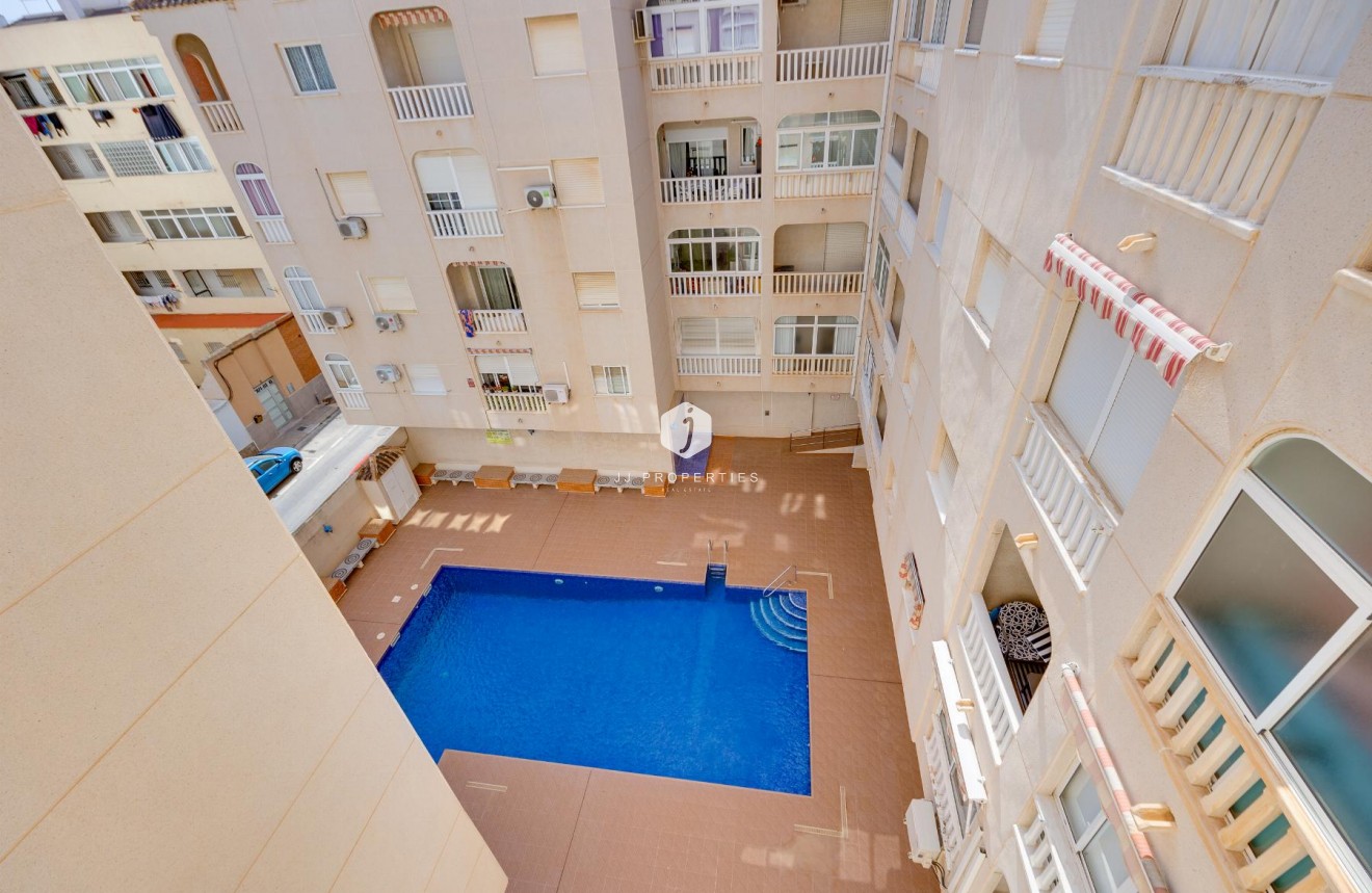 Resale - Apartment / flat -
Torrevieja - Costa Blanca