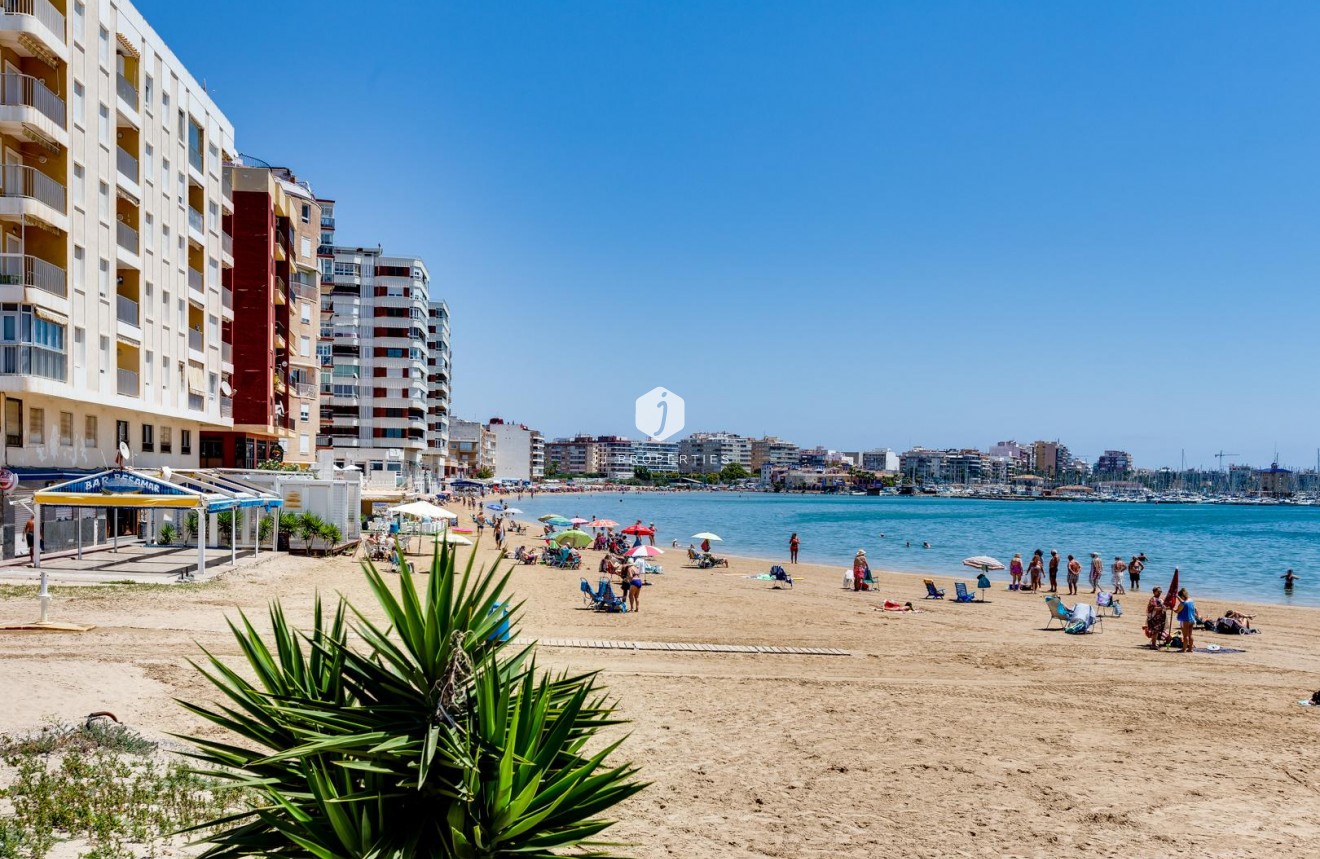 Resale - Apartment / flat -
Torrevieja - Costa Blanca