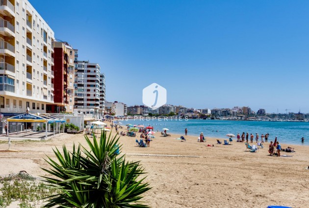 Resale - Apartment / flat -
Torrevieja - Costa Blanca