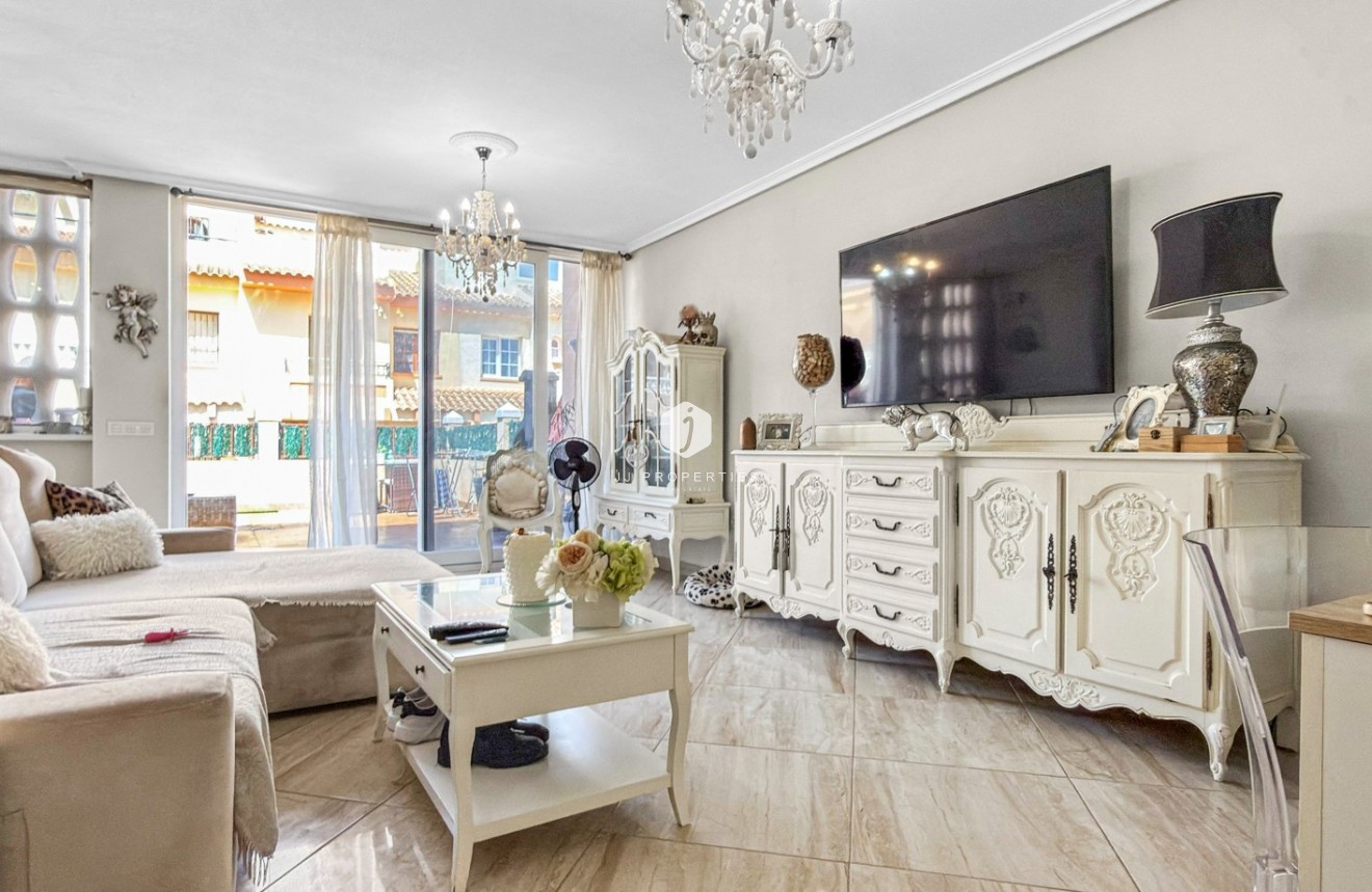 Tweedehands - Chalet -
Orihuela Costa - Costa Blanca