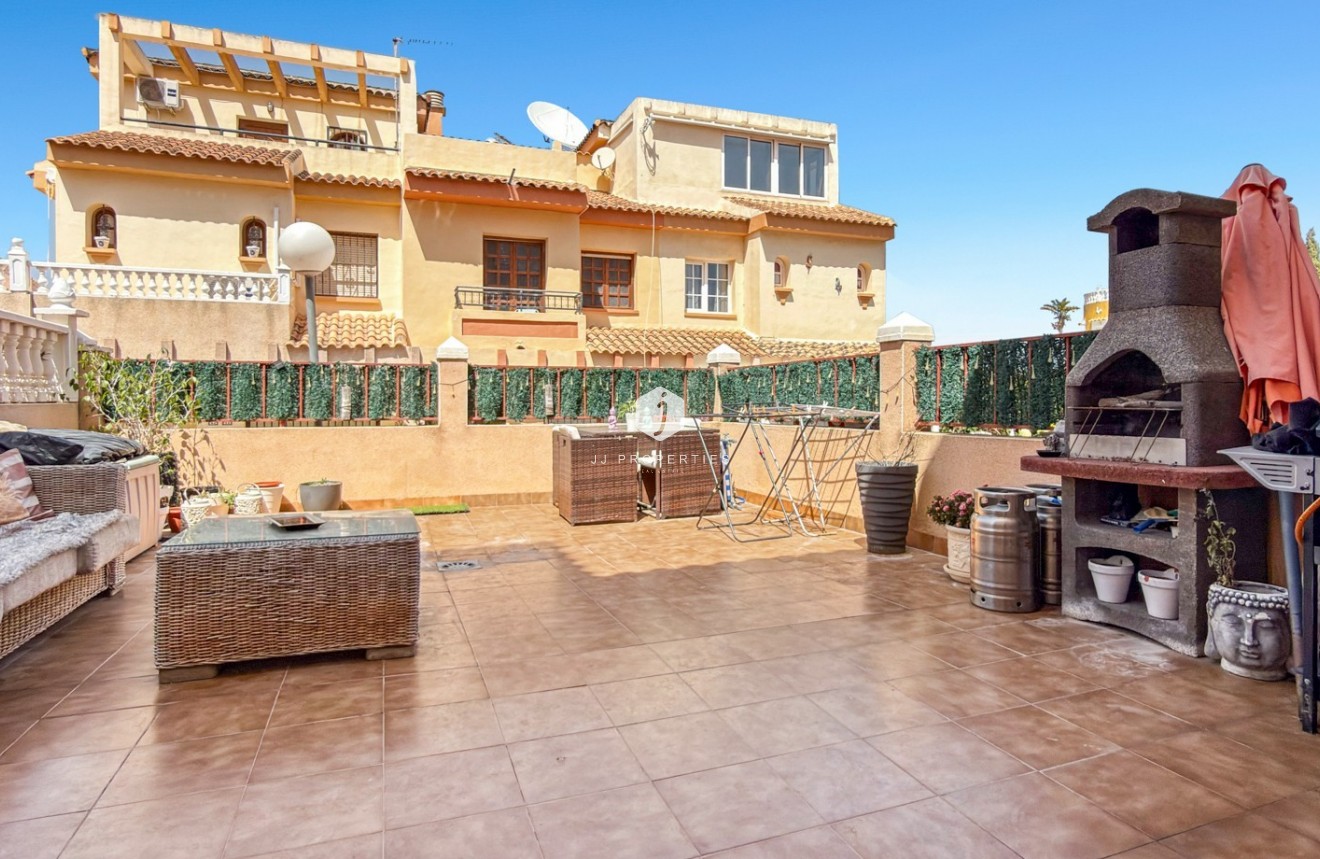 Tweedehands - Chalet -
Orihuela Costa - Costa Blanca
