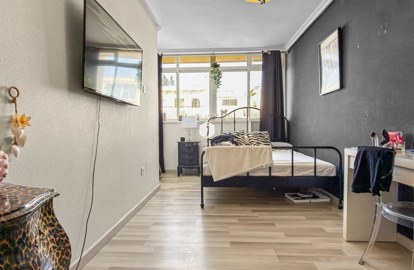 Tweedehands - Chalet -
Orihuela Costa - Costa Blanca