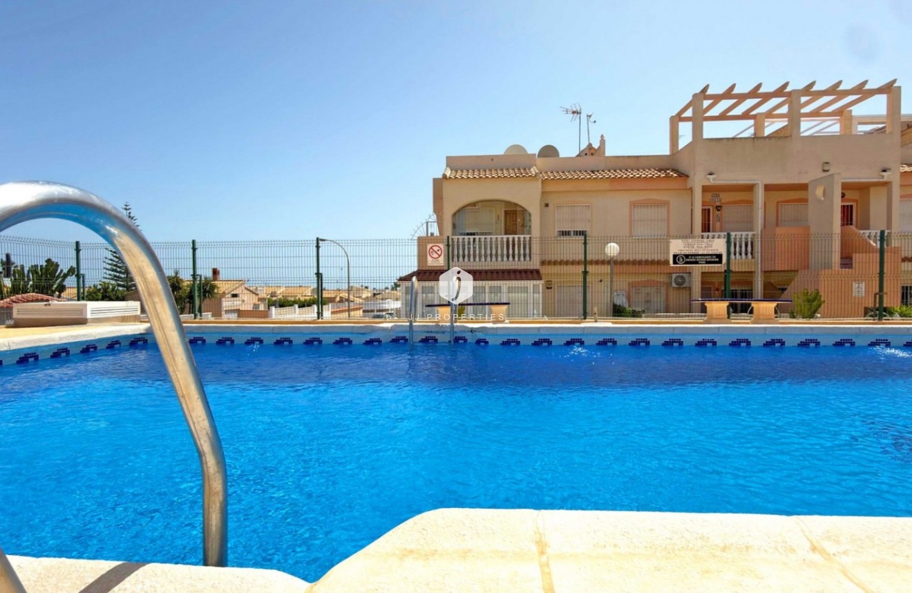 Tweedehands - Chalet -
Orihuela Costa - Costa Blanca
