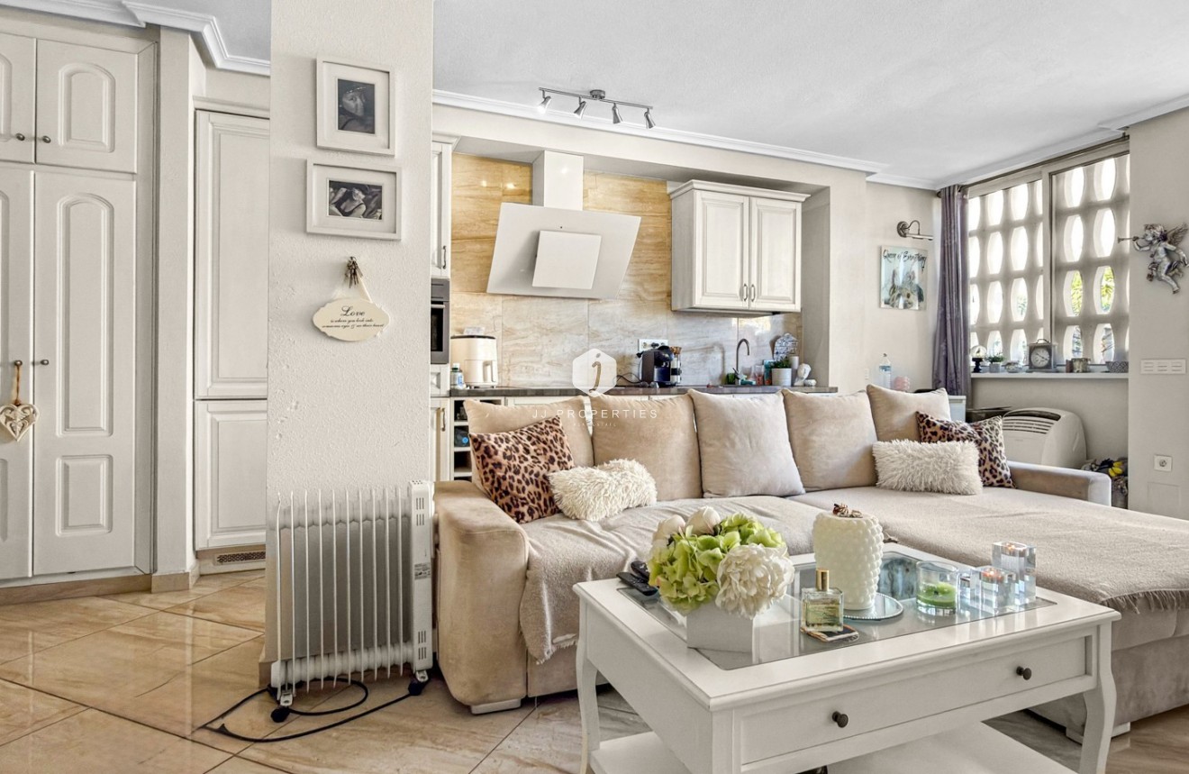 Tweedehands - Chalet -
Orihuela Costa - Costa Blanca