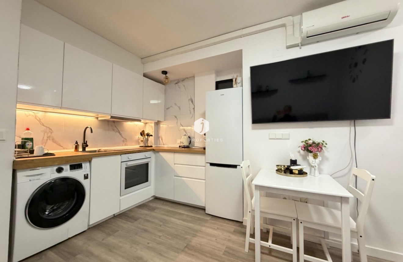 Resale - Apartment / flat -
Torrevieja - La Mata Pueblo