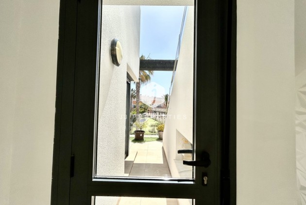 Resale - Chalet -
Los Dolses - Inland