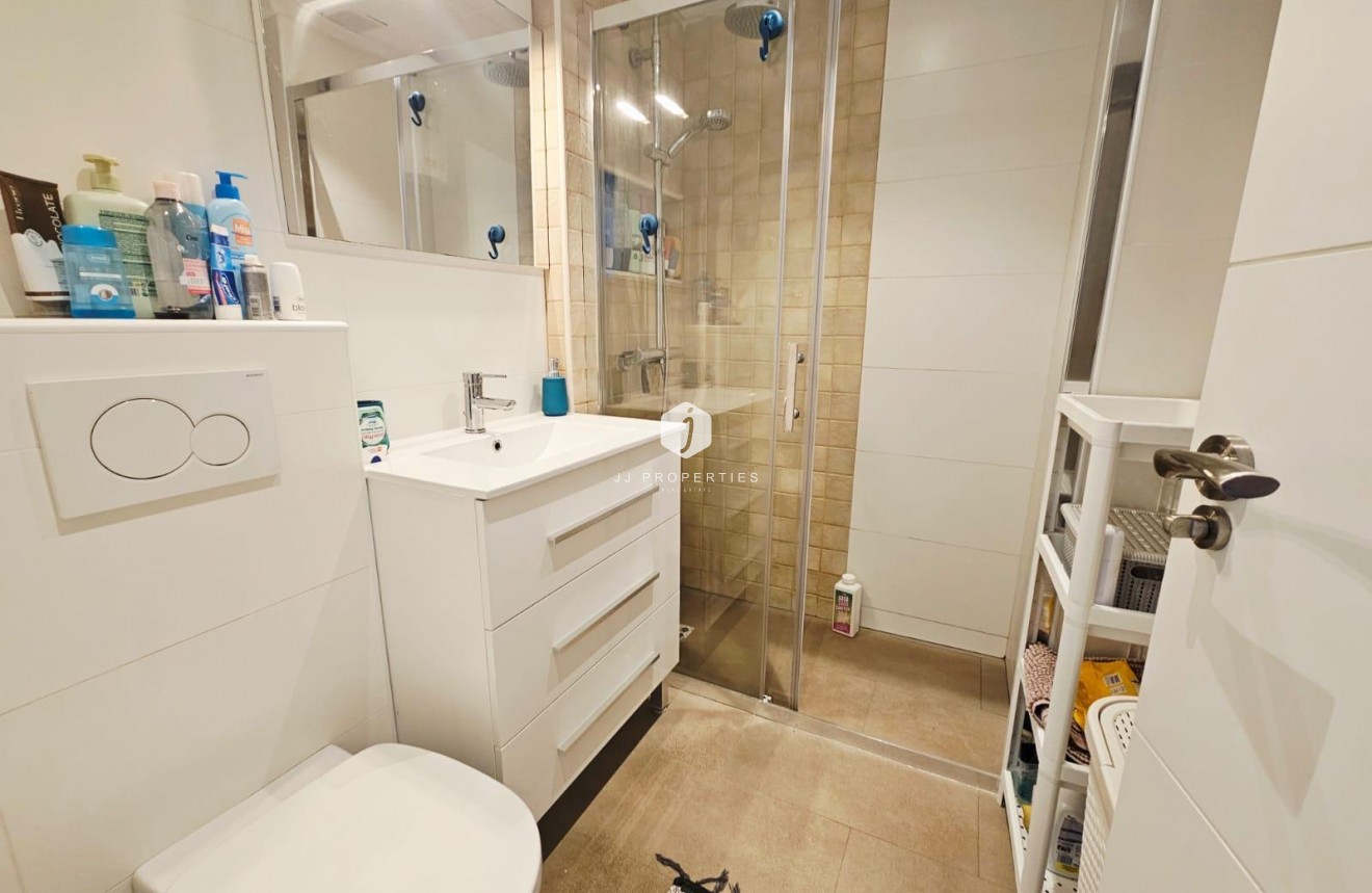 Aus zweiter Hand - Duplex -
Torrevieja - Cabo cervera