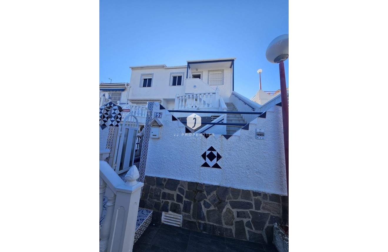 Aus zweiter Hand - Duplex -
Torrevieja - Cabo cervera