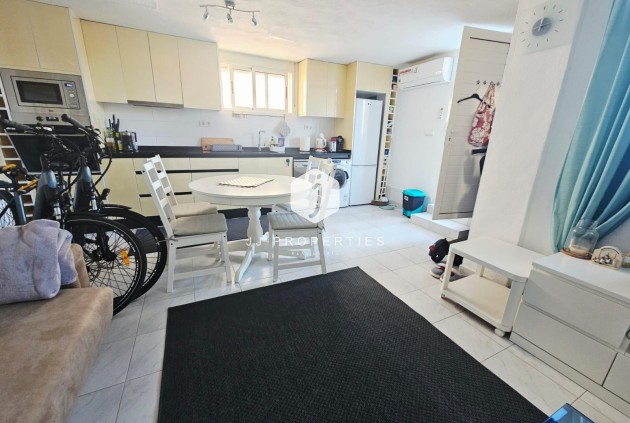 Aus zweiter Hand - Duplex -
Torrevieja - Cabo cervera