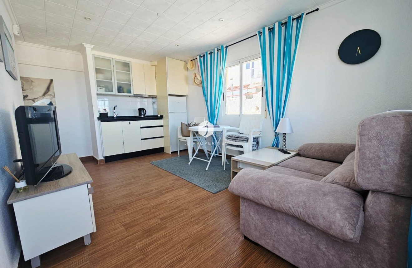 Aus zweiter Hand - Duplex -
Torrevieja - Cabo cervera