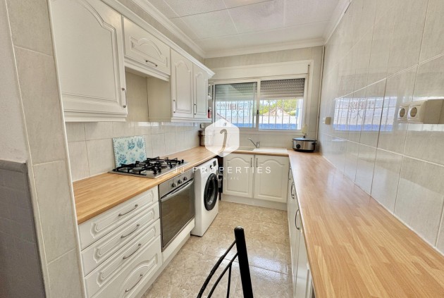 Resale - Villa -
Dolores - Comunidad Valenciana