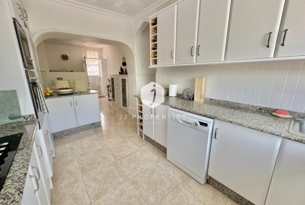 Resale - Villa -
Dolores - Comunidad Valenciana