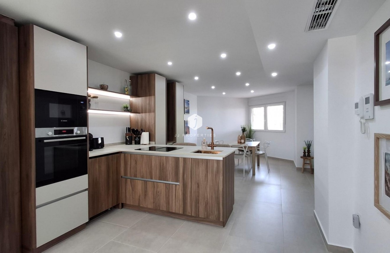 D'occasion - Appartement -
Torrevieja - Acequion