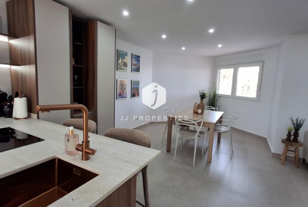 D'occasion - Appartement -
Torrevieja - Acequion