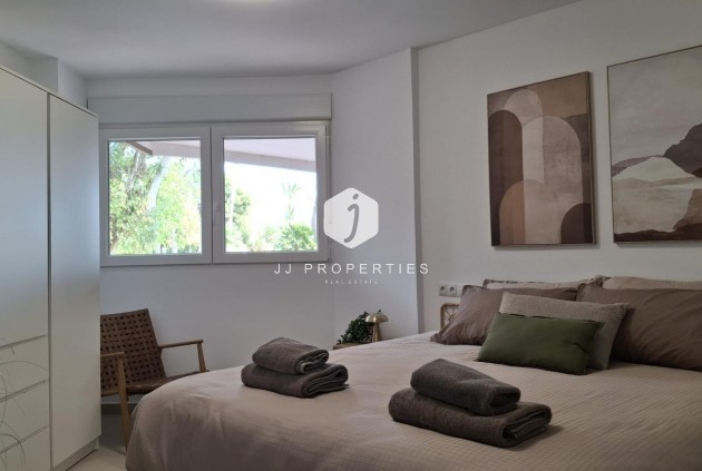 D'occasion - Appartement -
Torrevieja - Acequion