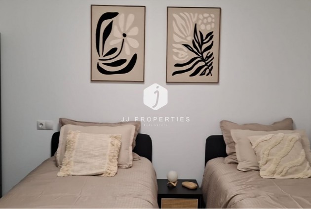 D'occasion - Appartement -
Torrevieja - Acequion