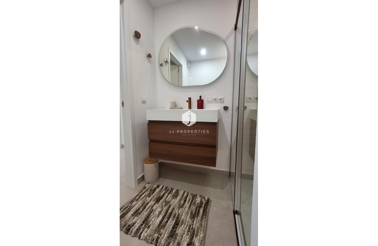 D'occasion - Appartement -
Torrevieja - Acequion