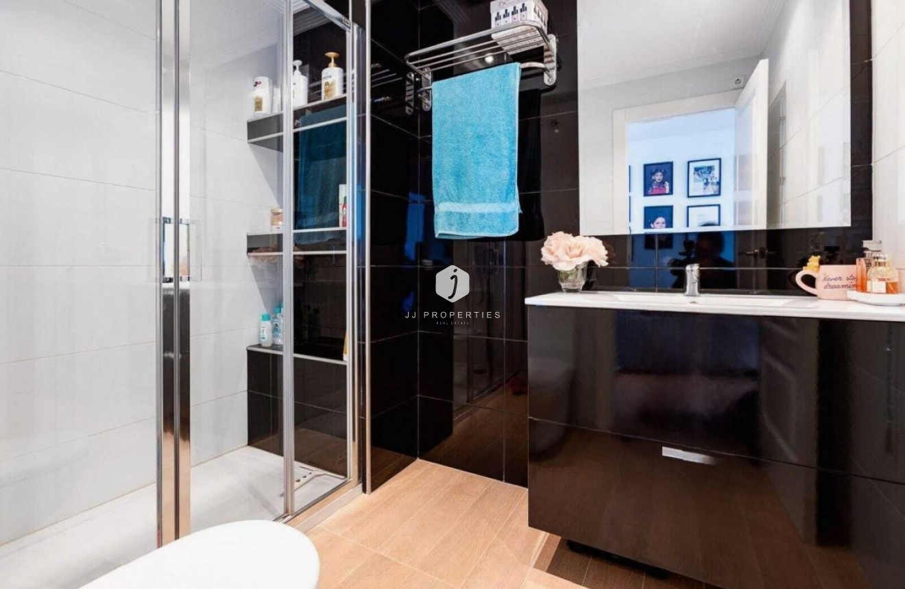 Resale - Penthouse -
Lomas De Campoamor - Inland