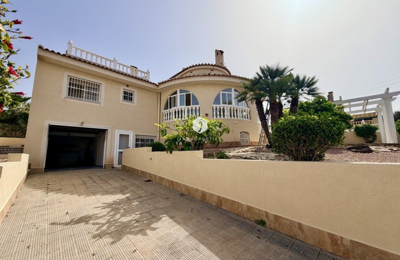 Resale - Villa -
Ciudad Quesada - Costa Blanca