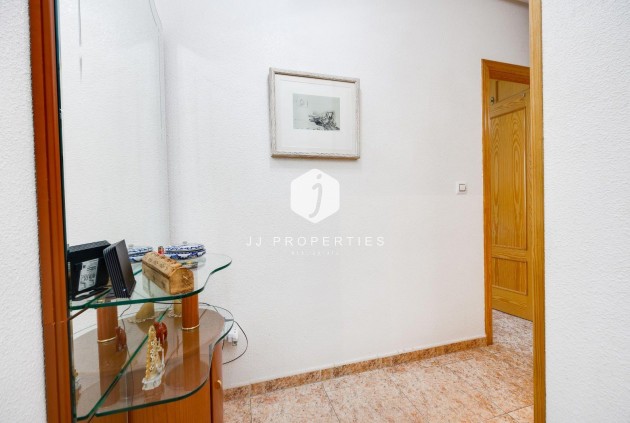 Z drugiej ręki - Mieszkanie w bloku -
Torrevieja