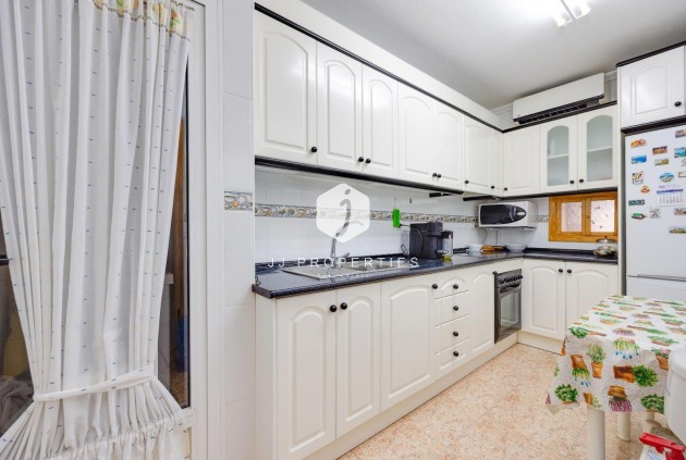 Z drugiej ręki - Mieszkanie w bloku -
Torrevieja