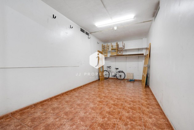 Z drugiej ręki - Mieszkanie w bloku -
Torrevieja